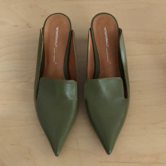 intentionally blank Shoes - Intentionally blank kitten heel pointed mules